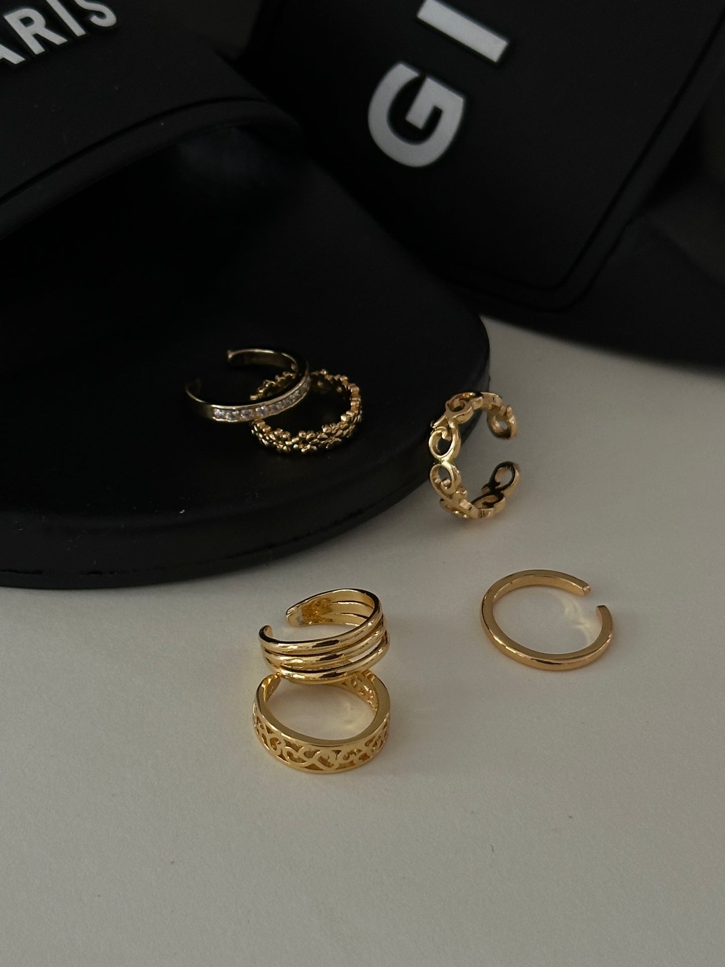 TOE RINGS
