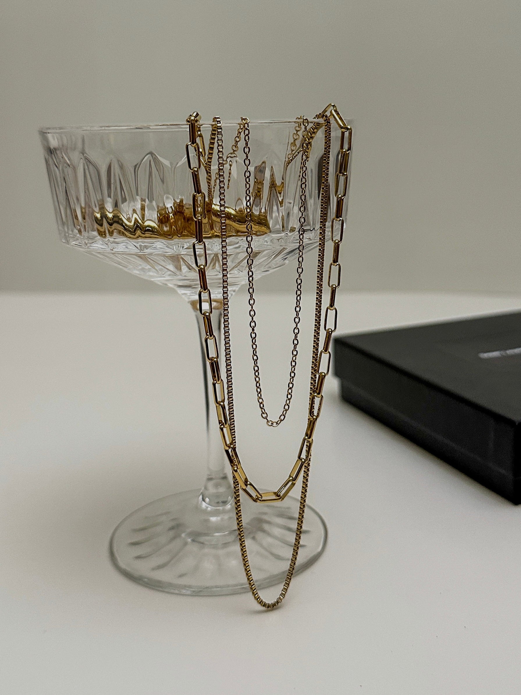 THE NECKLACE STACK
