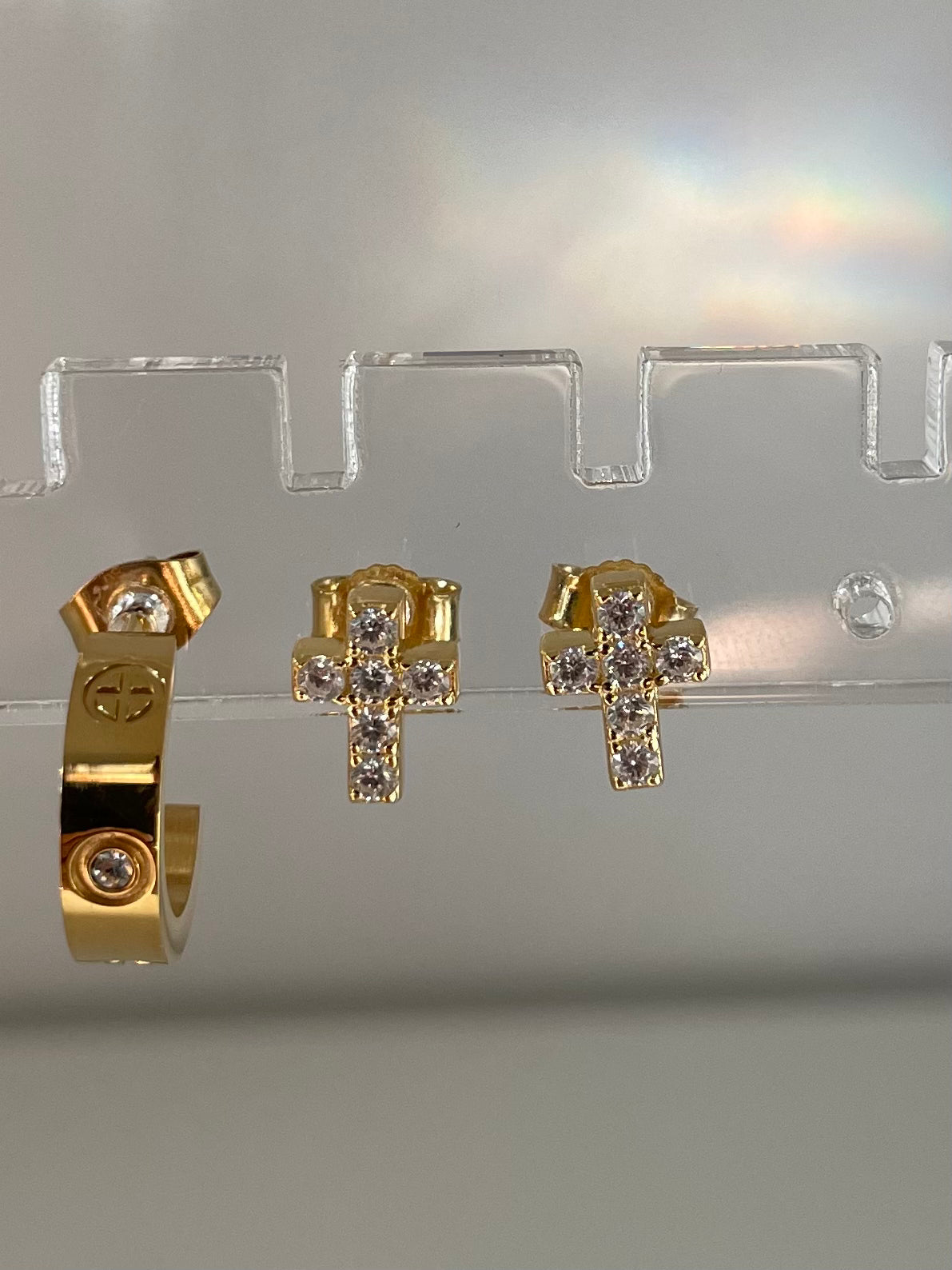 14K GOLD CROSS STUDS