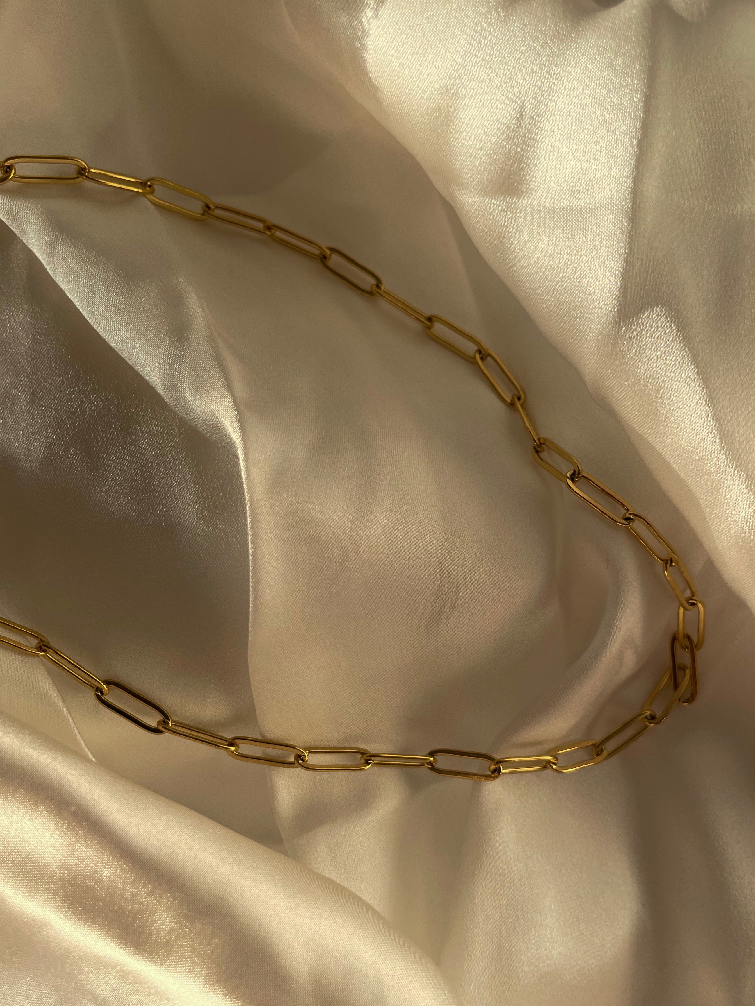 PAPERCLIP NECKLACE