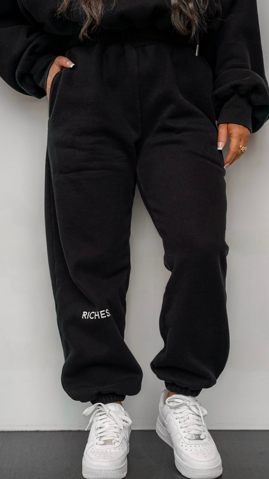 BLACK BONNIE SWEATPANTS