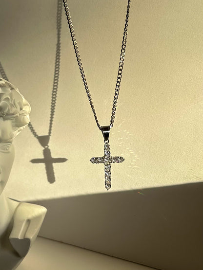 CROSS NECKLACE - WHITE GOLD