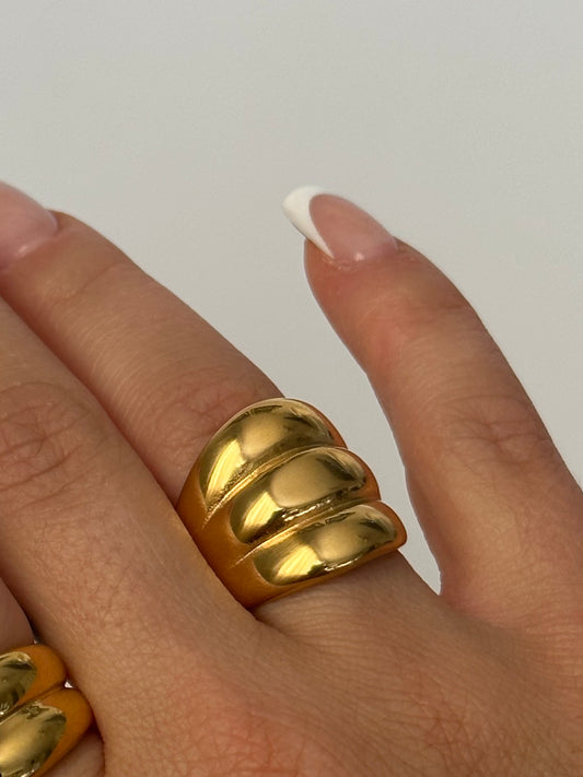 WILLOW CHUNKY GOLD RING