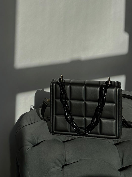 QUILTED CROSS BODY BAG